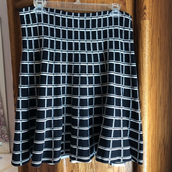 Cynthia Rowley knit skirt - Picture 2 of 4